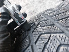 Гуми Зимни 235/50R19, снимка 4