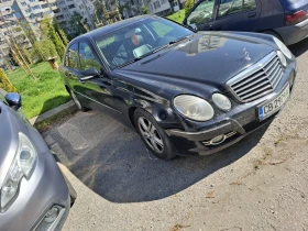 Mercedes-Benz E 220, снимка 1