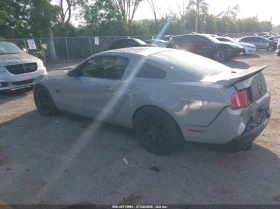 Ford Mustang 5l Gt Premium, снимка 3