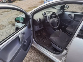 Peugeot 107 72000км 1.0i euro5B климатик - 5800 лв. / 2965.49 € - 70990935 7