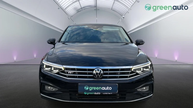 VW Passat 2. 0 TDi SCR R-Line 4Motion DSG , Месечна вноска о, снимка 5 - Автомобили и джипове - 48682641