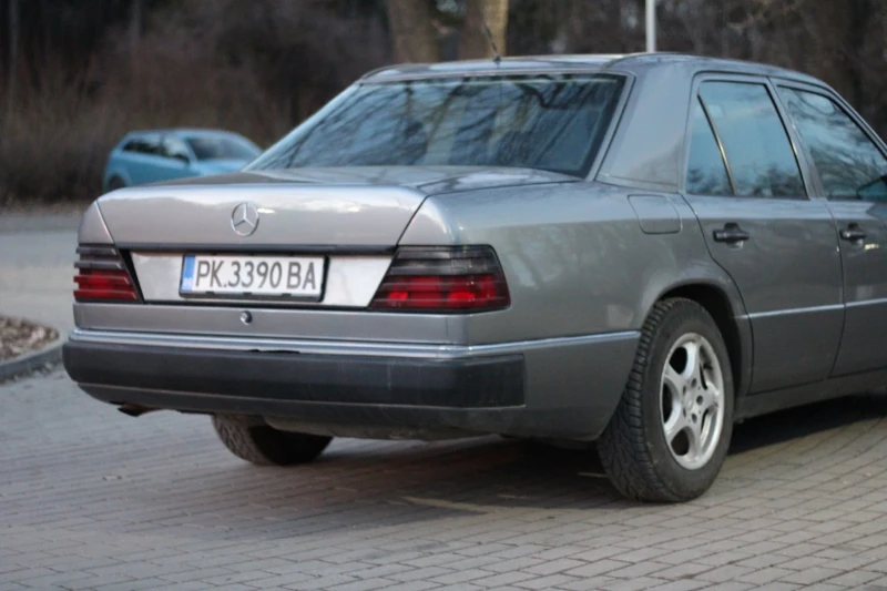 Mercedes-Benz 124 Клима.Авт.Газ, снимка 4 - Автомобили и джипове - 49435542