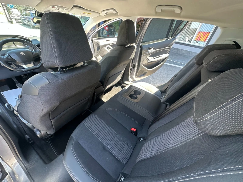Peugeot 308 1.2I НОВ ВНОС, снимка 11 - Автомобили и джипове - 51315902