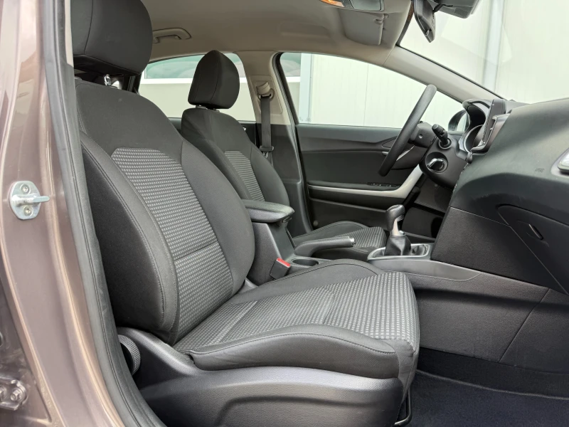 Kia Ceed Реален пробег, снимка 12 - Автомобили и джипове - 52049912