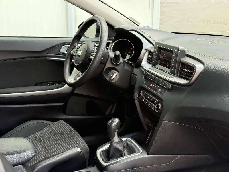 Kia Ceed Реален пробег, снимка 16 - Автомобили и джипове - 52049912