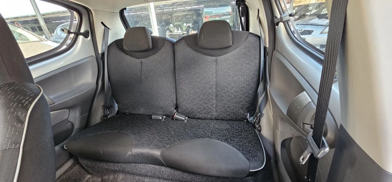 Peugeot 107 72000км 1.0i euro5B климатик, снимка 8 - Автомобили и джипове - 52097402