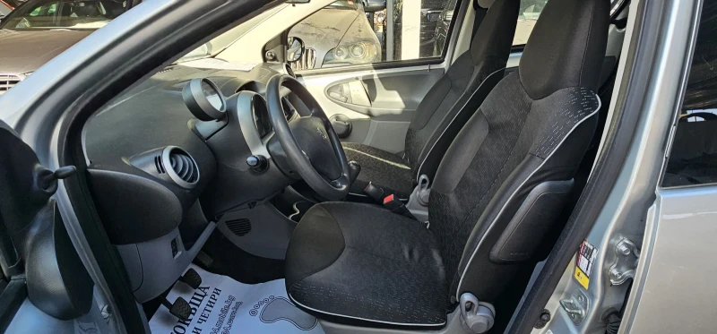 Peugeot 107 72000км 1.0i euro5B климатик, снимка 7 - Автомобили и джипове - 52097402