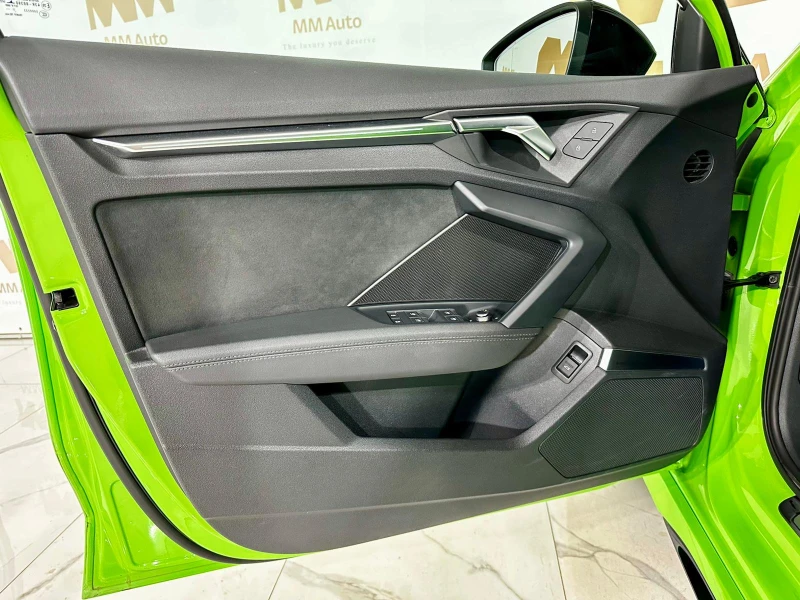 Audi Rs3 Quattro* Ceramic* Matrix* HuD* B&O, снимка 8 - Автомобили и джипове - 52636981