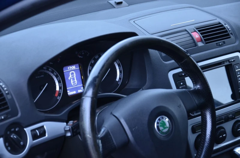 Skoda Octavia, снимка 7 - Автомобили и джипове - 52863528