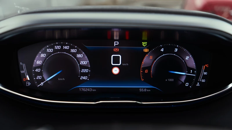 Peugeot 3008 GT-LINE/ EAT8, снимка 10 - Автомобили и джипове - 53262446