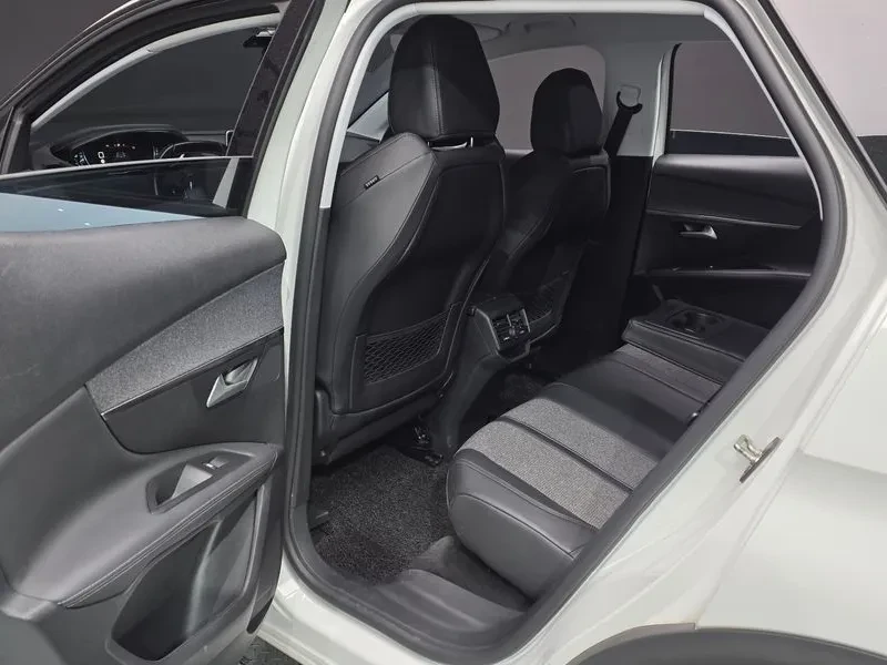 Peugeot 3008 1.6 BLUEHDI ALLURE, снимка 11 - Автомобили и джипове - 54929878