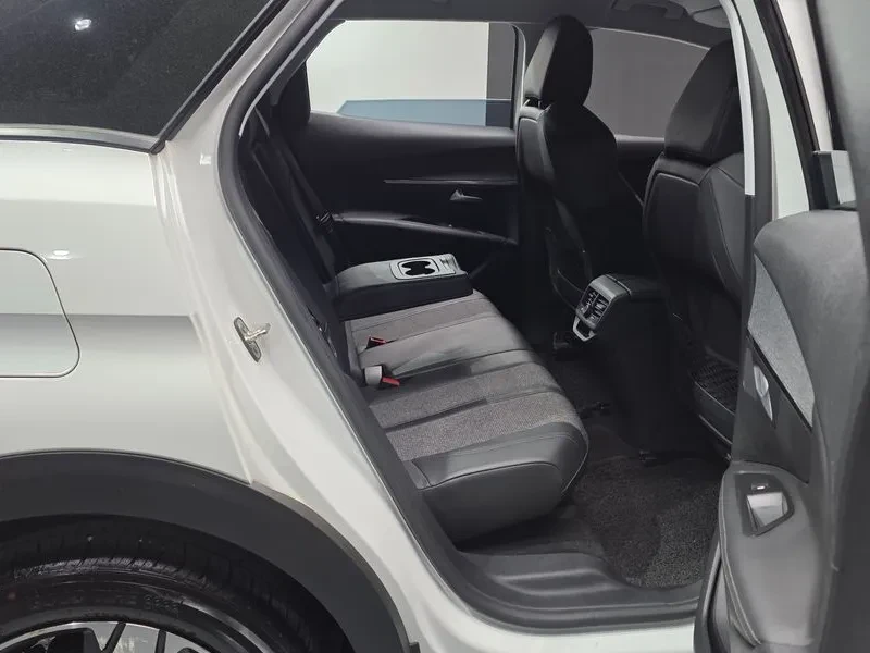 Peugeot 3008 1.6 BLUEHDI ALLURE, снимка 12 - Автомобили и джипове - 54929878