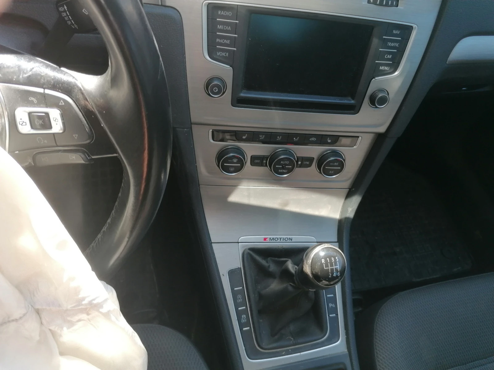 VW Golf 1.6TDI, 4х4, 6ск | Mobile.bg — изображение 12