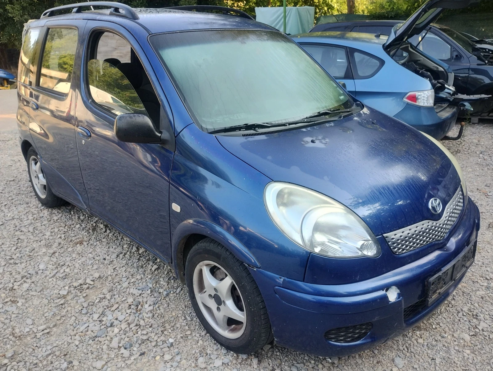 Toyota Yaris verso 1.4d4d - изображение 3