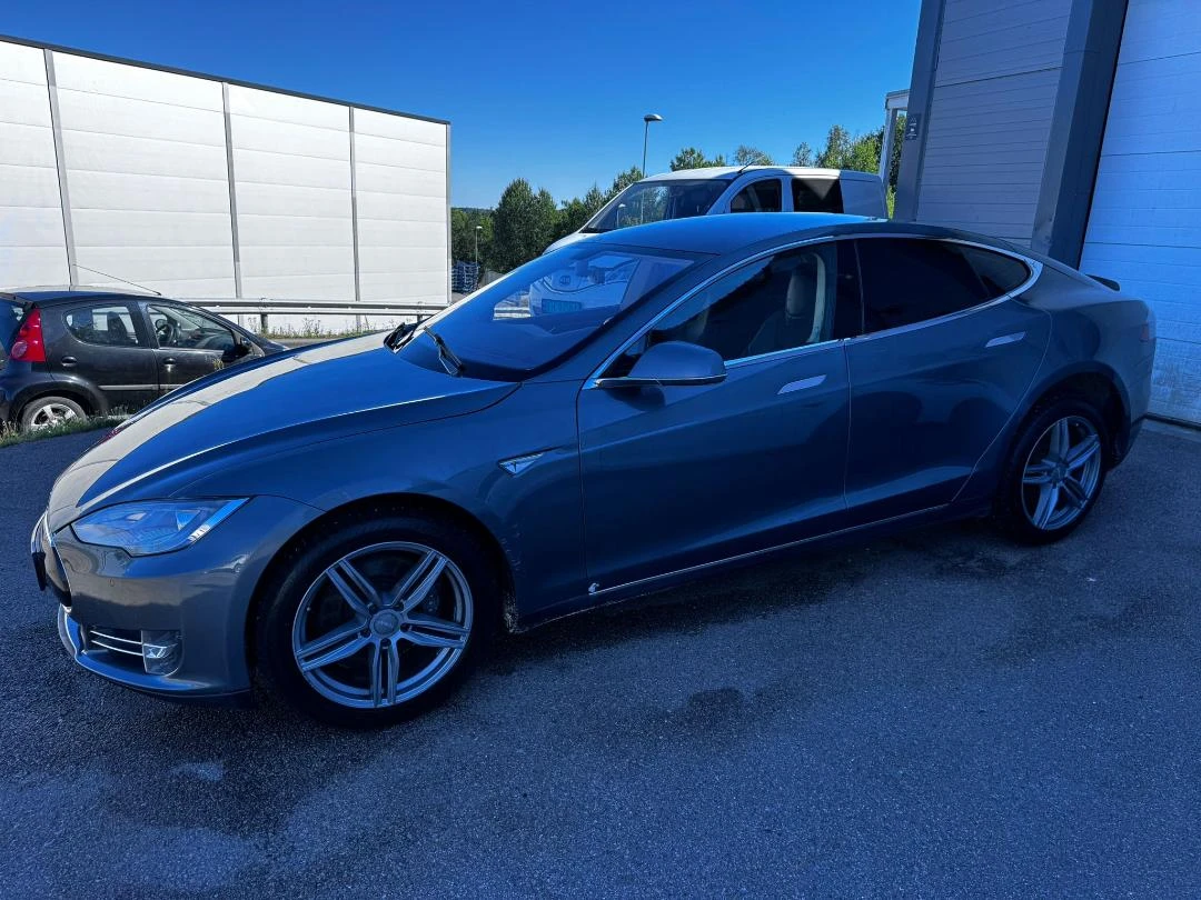 Tesla Model S P85 Performance EU - изображение 8