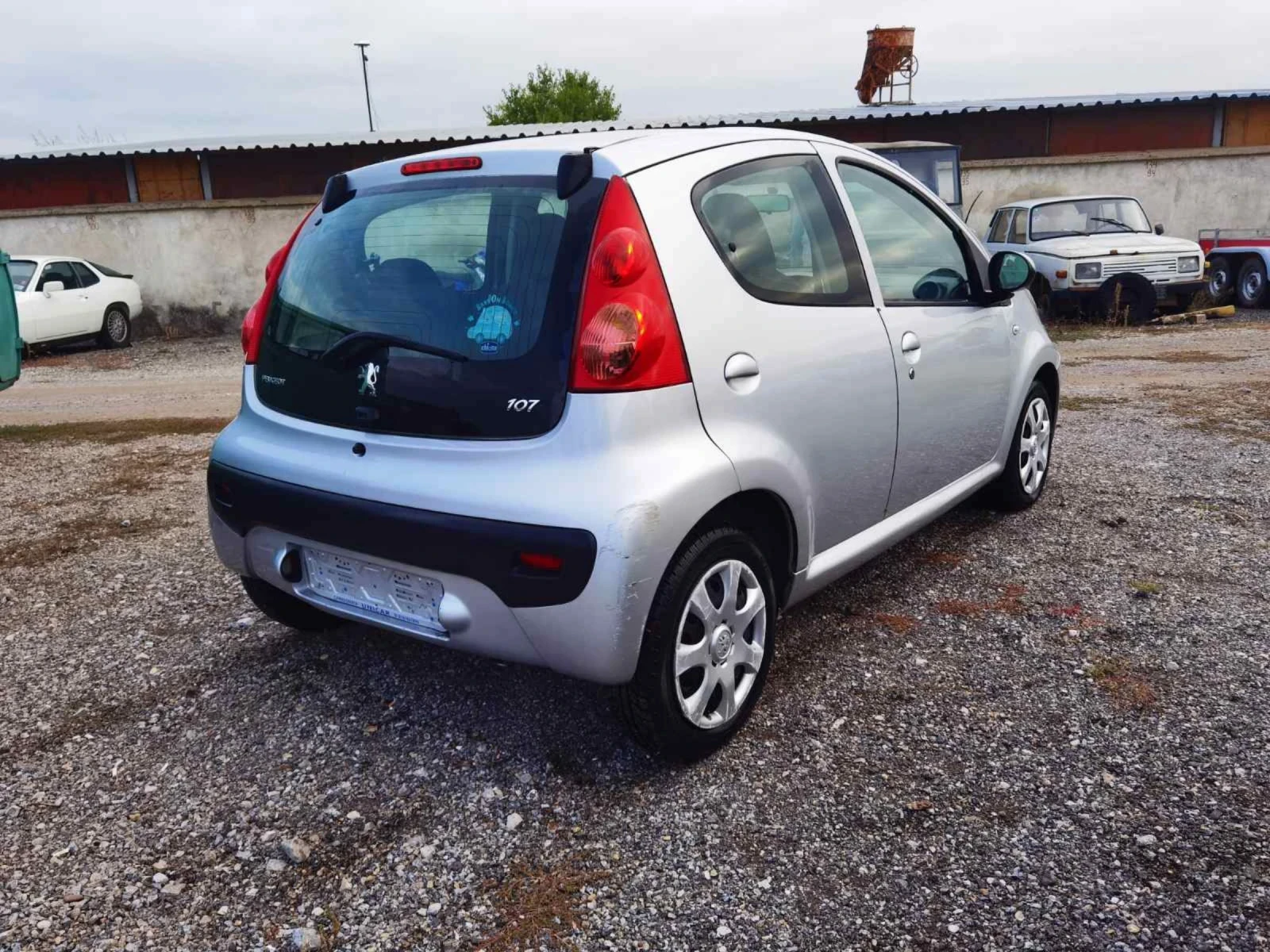 Peugeot 107 72000км 1.0i euro5B климатик - изображение 10