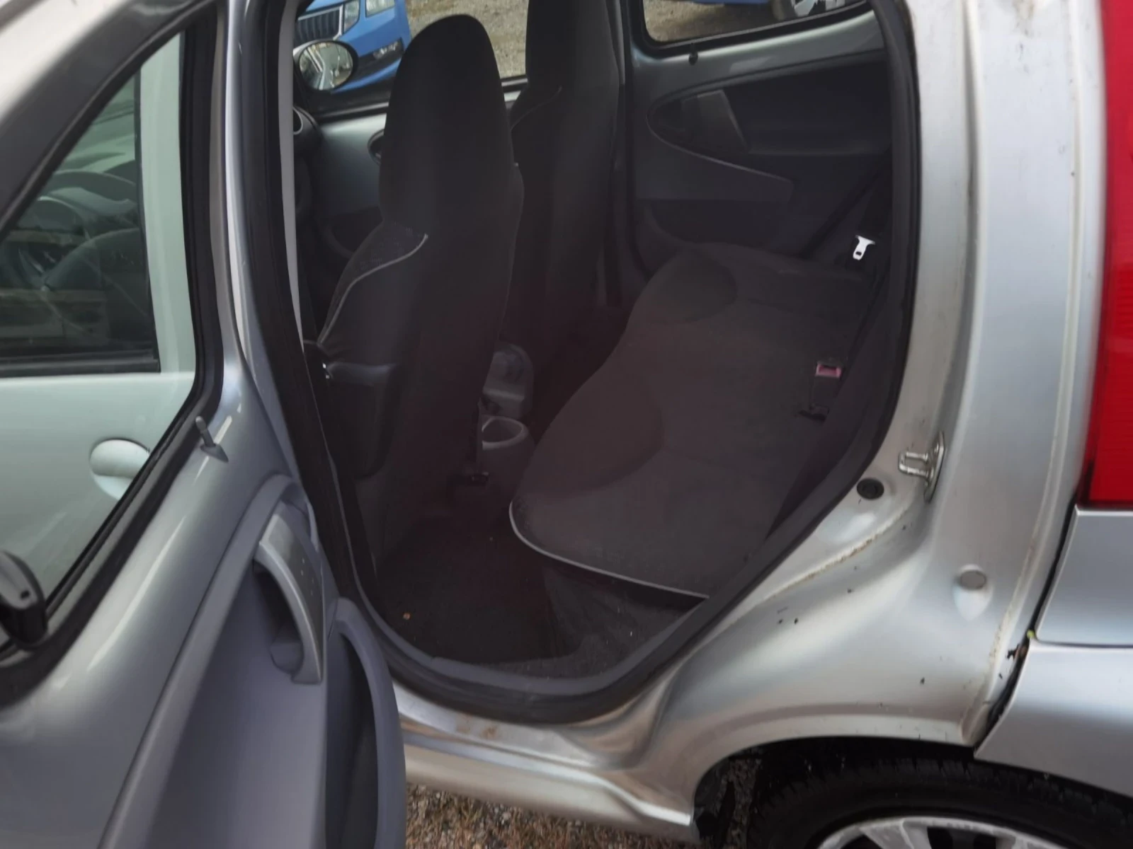 Peugeot 107 72000км 1.0i euro5B климатик - изображение 8