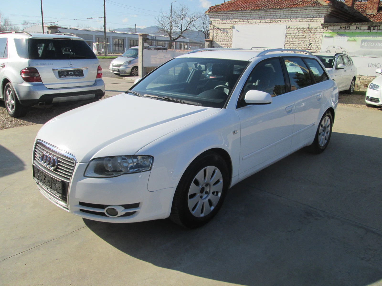 Audi A4 2.0TDI S-LINE 140kc - изображение 8