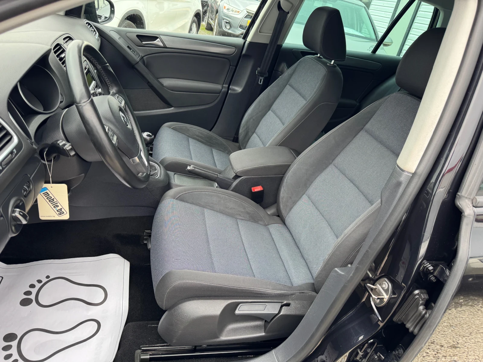 VW Golf 1.6TDI STYLE, снимка 13 - Автомобили и джипове - 53958670