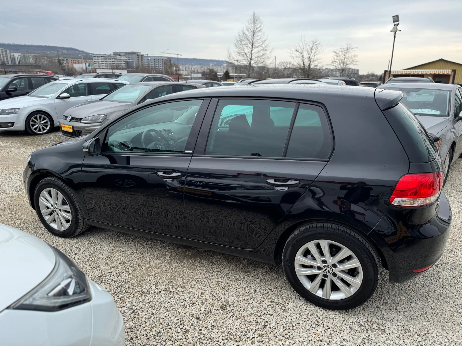 VW Golf 1.6TDI STYLE, снимка 6 - Автомобили и джипове - 53958670