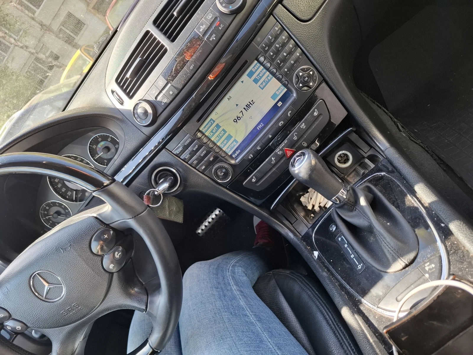 Mercedes-Benz E 220, снимка 8 - Автомобили и джипове - 54309366