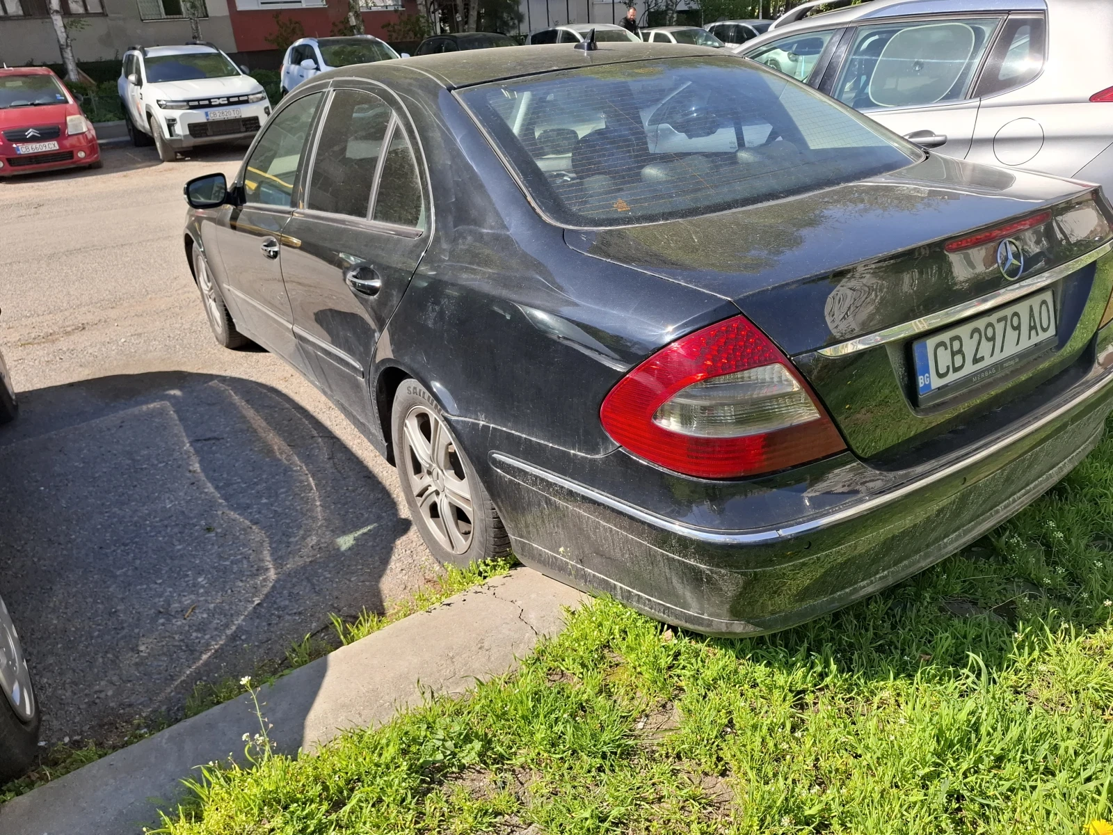 Mercedes-Benz E 220, снимка 4 - Автомобили и джипове - 54309366
