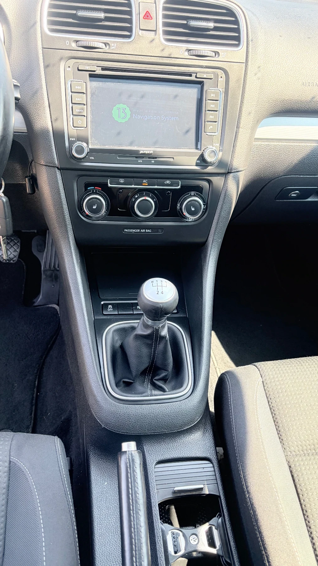 VW Golf 1.2 I -77kw, снимка 11 - Автомобили и джипове - 55594027