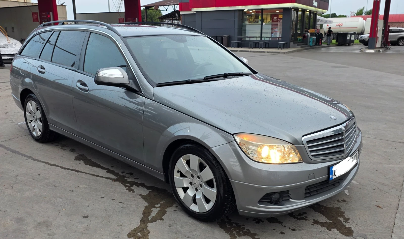 Mercedes-Benz C 180, снимка 5 - Автомобили и джипове - 55904817