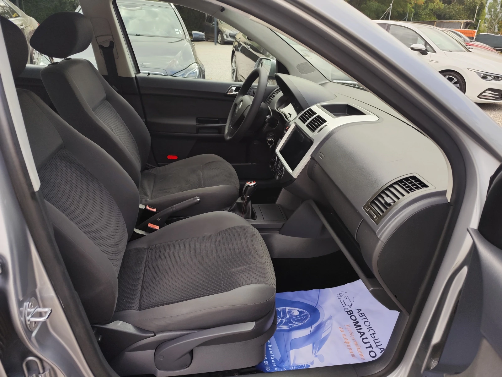 VW Polo 1.2i* KLIMA* MMi* , снимка 11 - Автомобили и джипове - 56038588