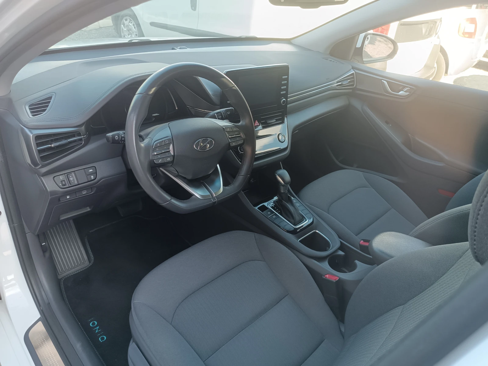 Hyundai Ioniq 1.6iHYBRID  , снимка 7 - Автомобили и джипове - 56060686