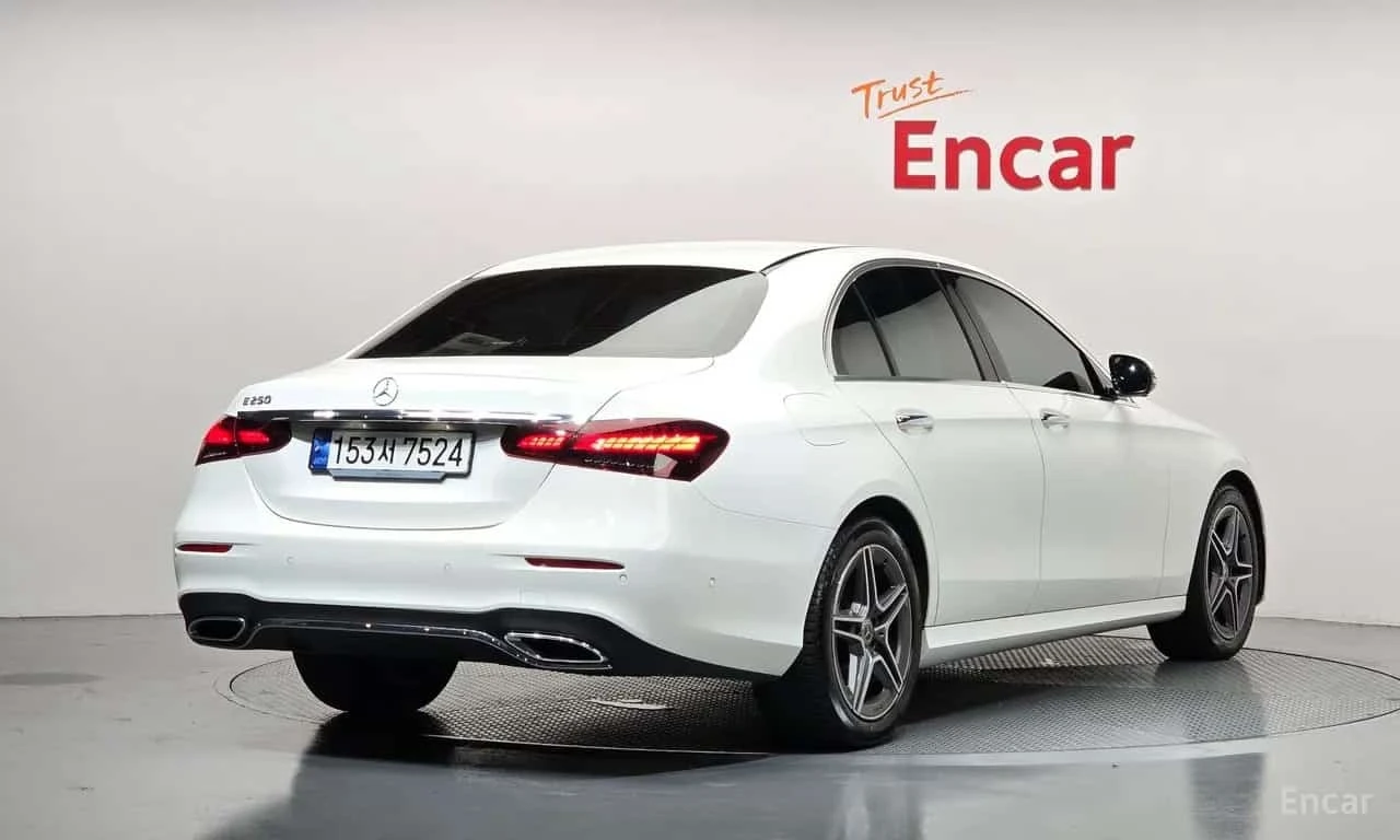 Mercedes-Benz E 250  AMG Line * Обдухване * Head Up * 360 Камера * , снимка 2 - Автомобили и джипове - 56217539