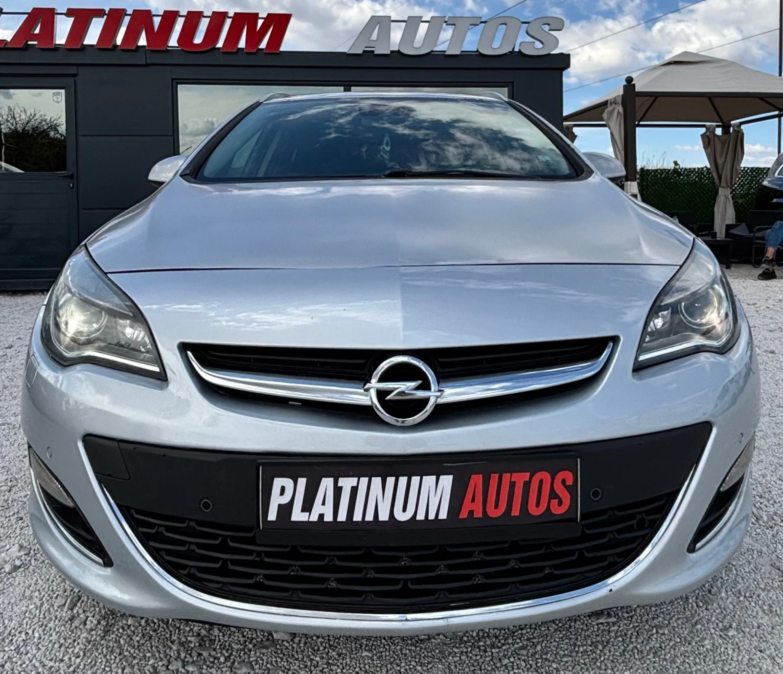Opel Astra 2.0CDI/CARPLAY/NAVI/ПОДГРЕВ/ТЕГЛИЧ , снимка 3 - Автомобили и джипове - 56293178