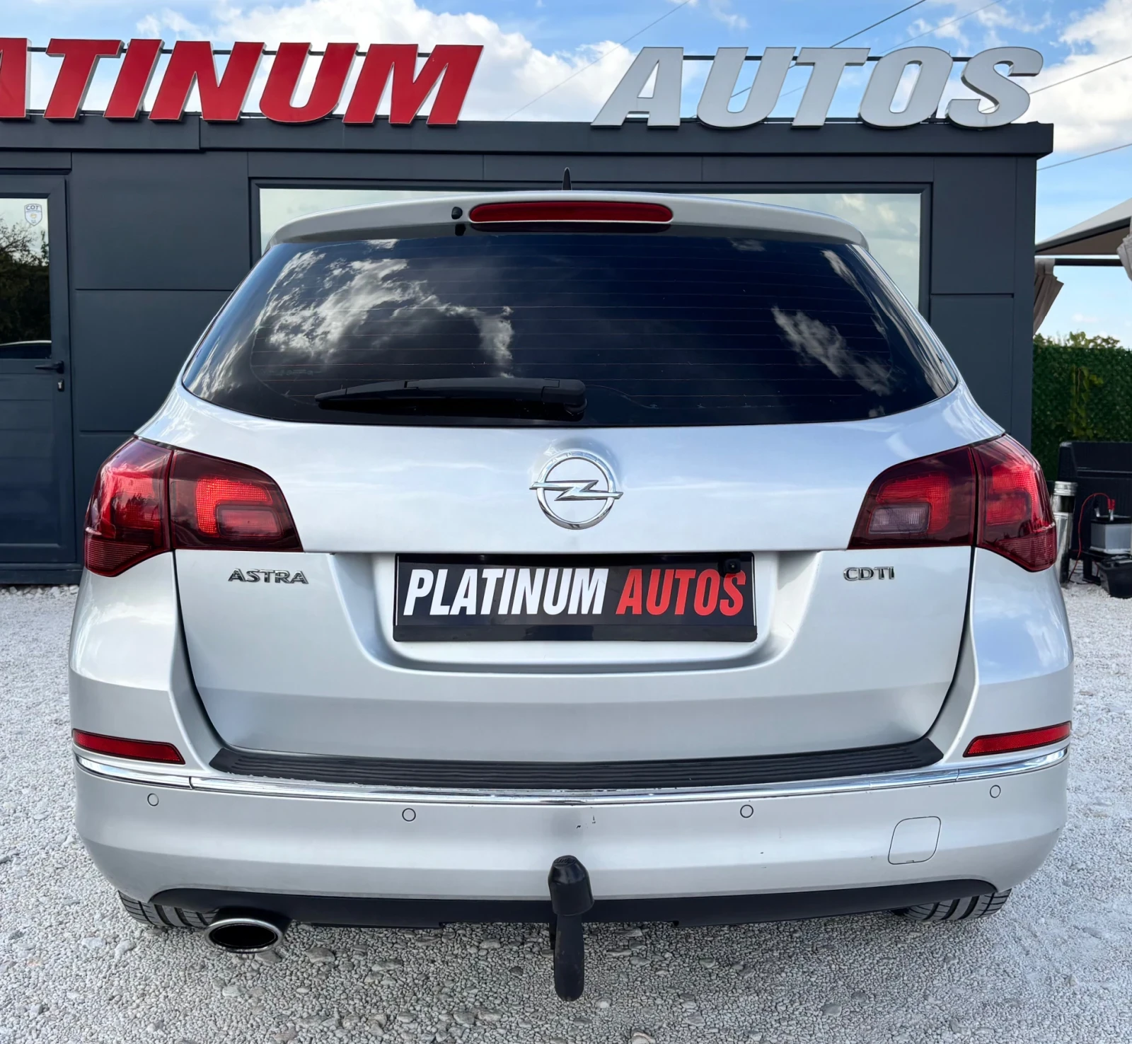 Opel Astra 2.0CDI/CARPLAY/NAVI/ПОДГРЕВ/ТЕГЛИЧ , снимка 7 - Автомобили и джипове - 56293178
