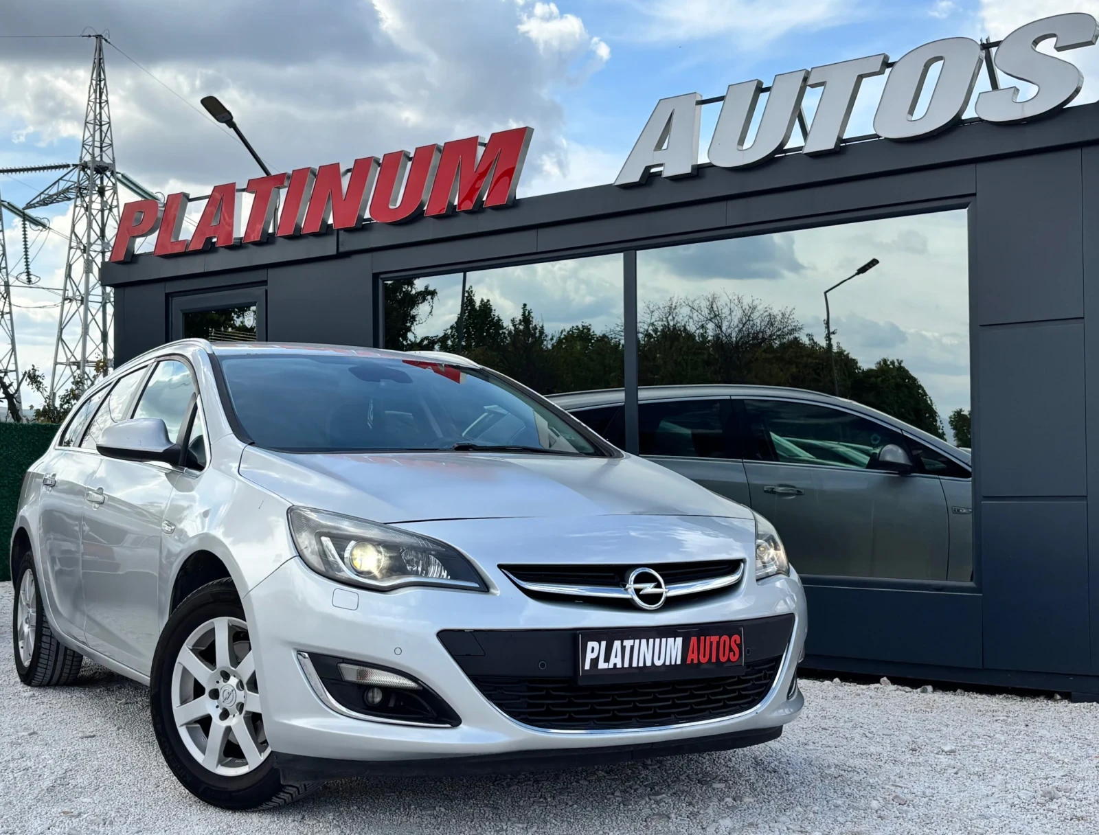 Opel Astra 2.0CDI/CARPLAY/NAVI/ПОДГРЕВ/ТЕГЛИЧ 