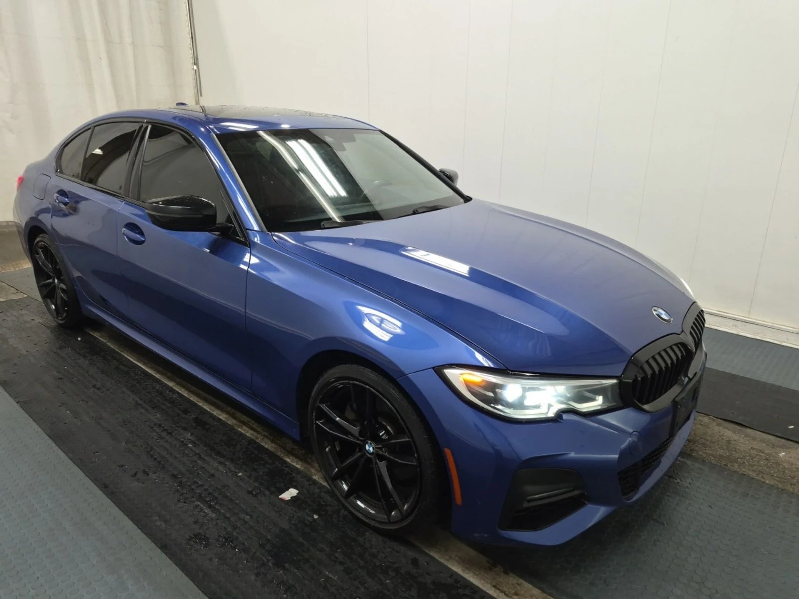 BMW 330 M SPORT* Harman Kardon, снимка 3 - Автомобили и джипове - 56301282