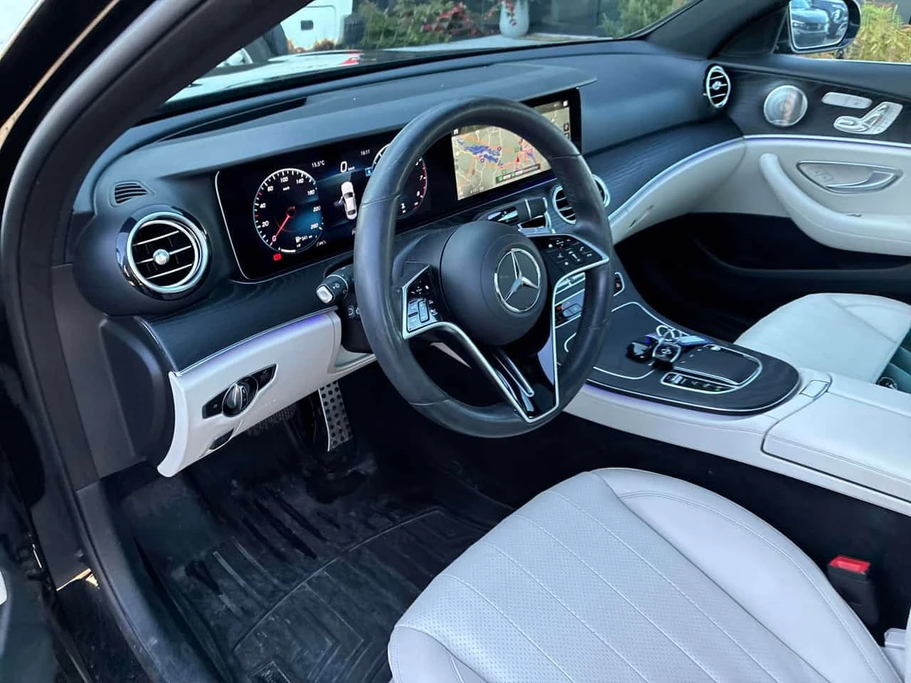 Mercedes-Benz E 350  CARFAX / DISTRONIK / 360 / HUD / ����������  | Mobile.bg � ����������� 7
