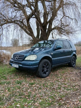 Mercedes-Benz ML 320 3.2 газ-бензин  - изображение 1