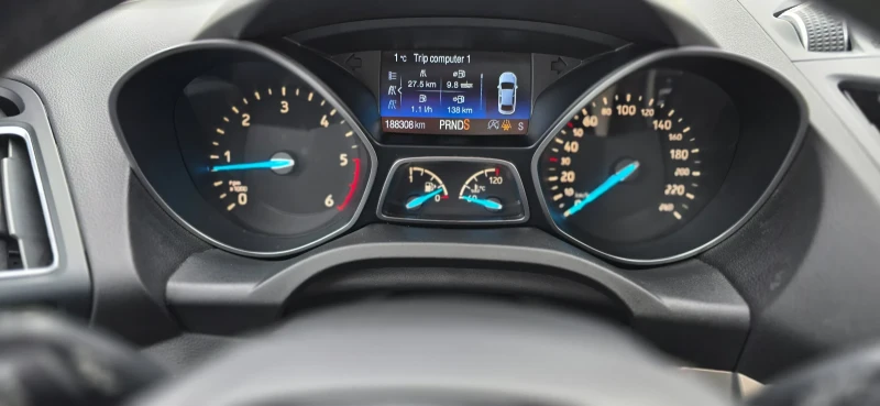 Ford Kuga 2.0 180hp, снимка 10 - Автомобили и джипове - 49009588