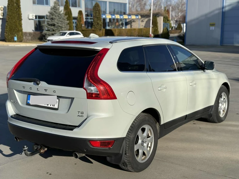 Volvo XC60 T6, снимка 3 - Автомобили и джипове - 52456737