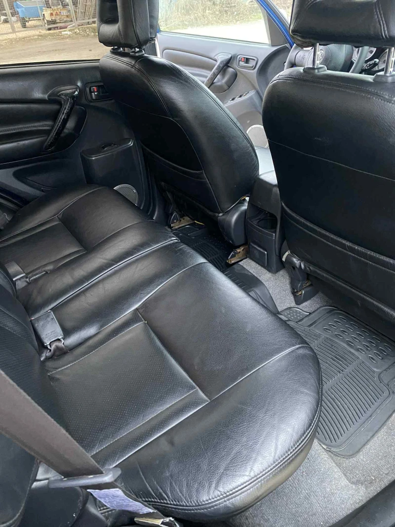 Toyota Rav4, снимка 7 - Автомобили и джипове - 53223973