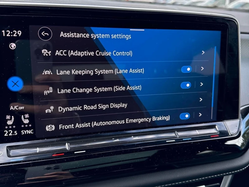 VW Atlas * Cross Sport* Execline * CARFAX * ОБДУХВАНЕ * , снимка 12 - Автомобили и джипове - 53257309