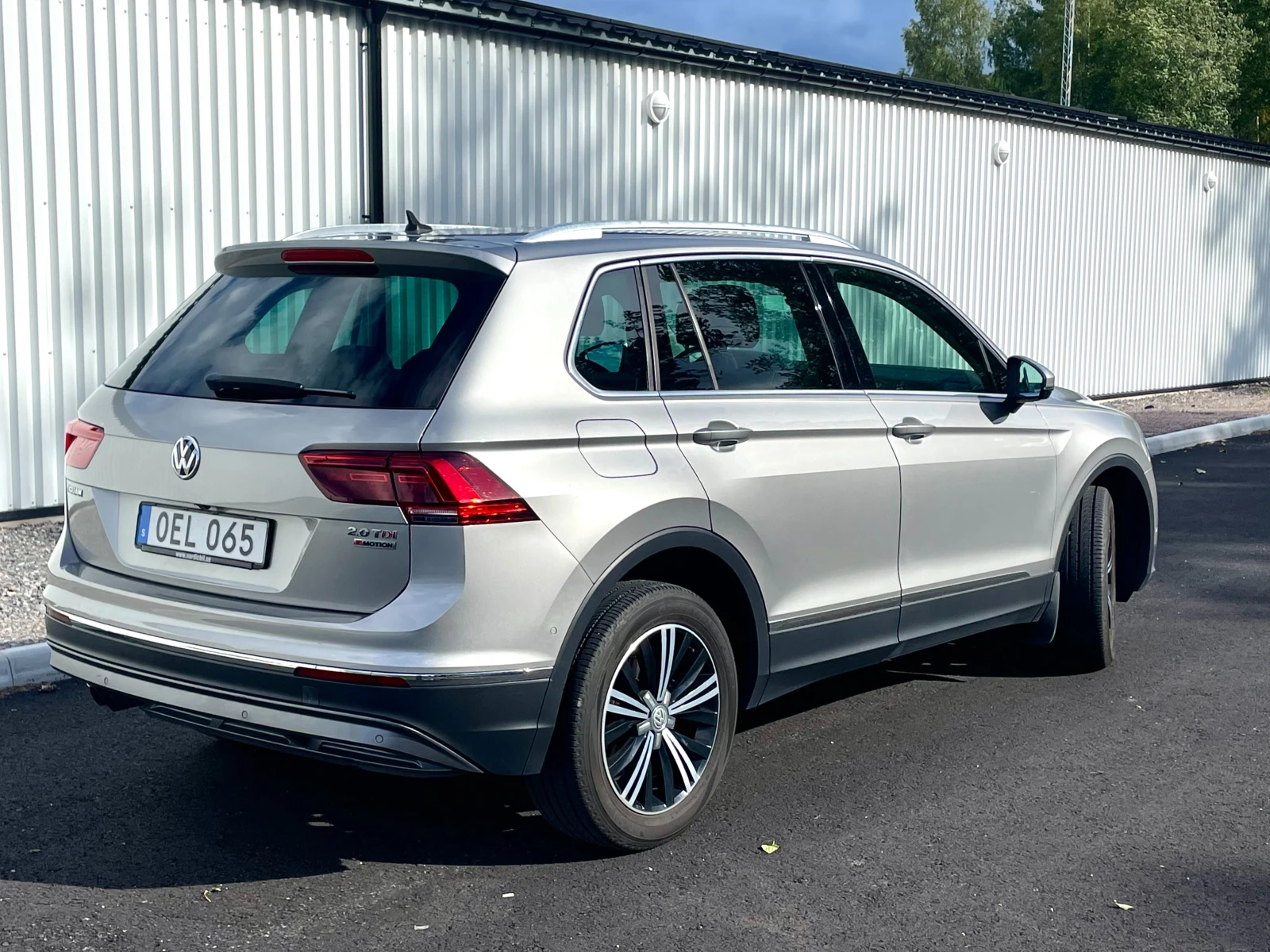 VW Tiguan 2.0 TDI 191hp, внос от Швеция - изображение 4