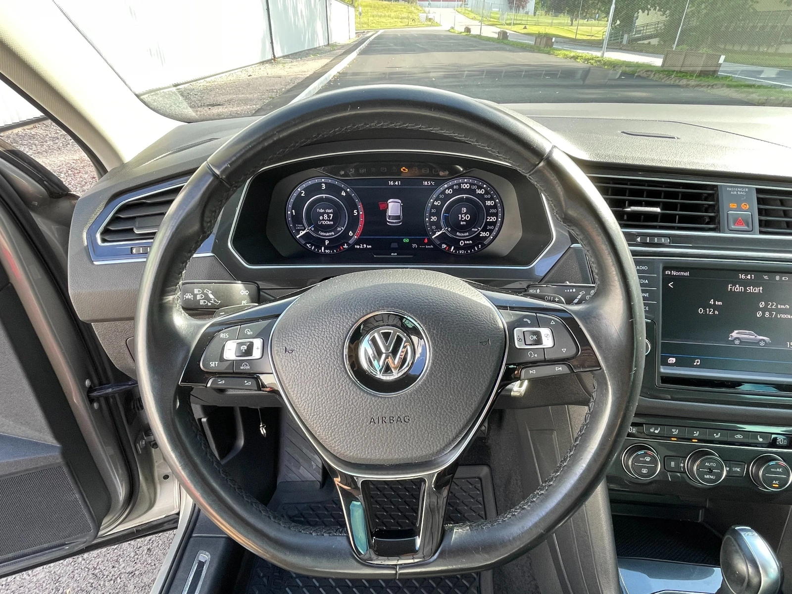 VW Tiguan 2.0 TDI 191hp, внос от Швеция - изображение 7