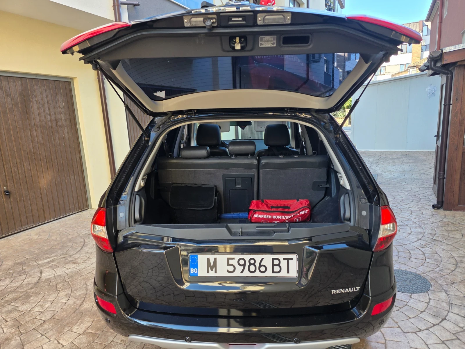 Renault Koleos FULL* PANO* KEYLESS* BOSE - изображение 10