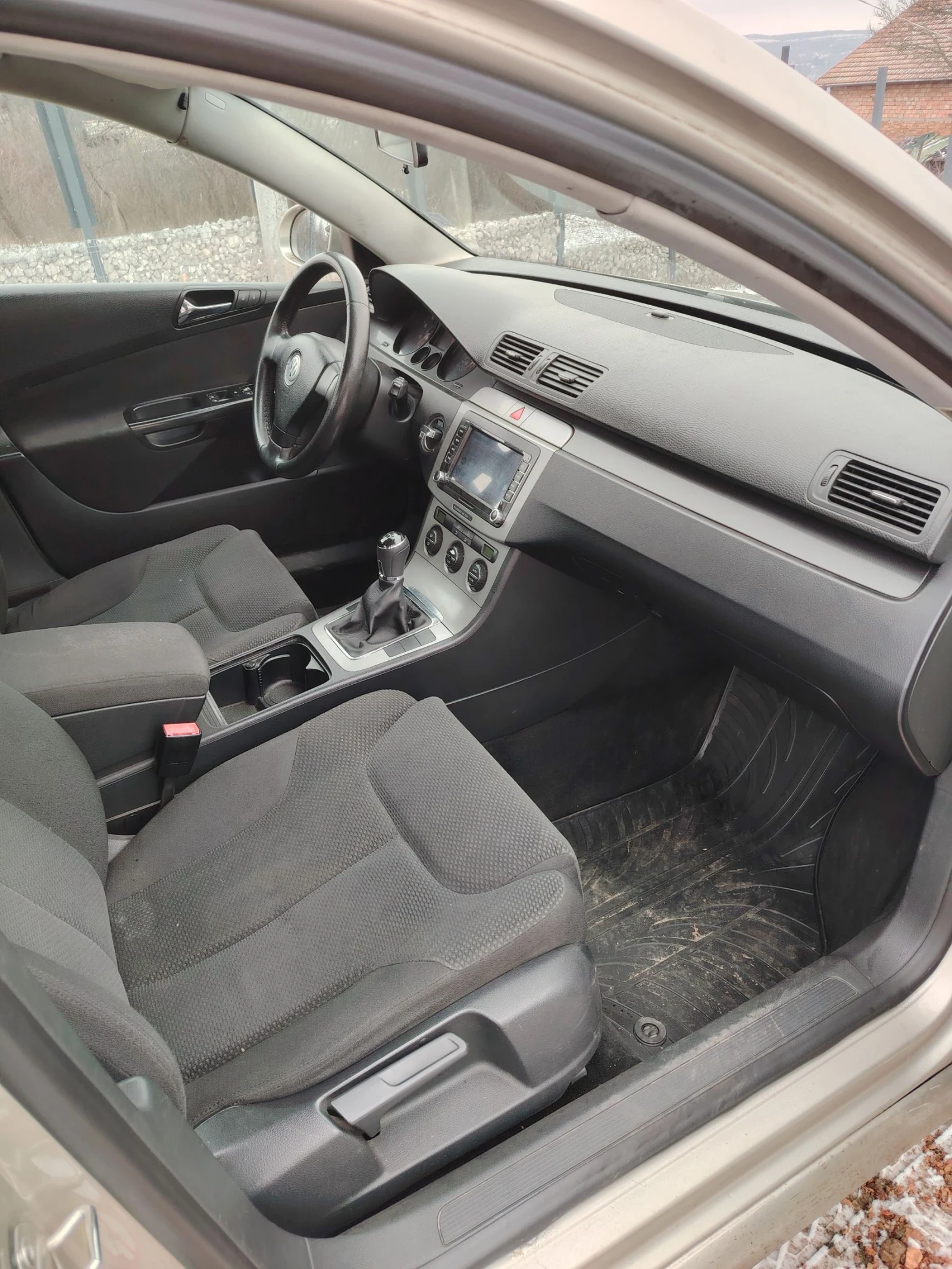 VW Passat 2.0 150к.с 6ск. - изображение 10