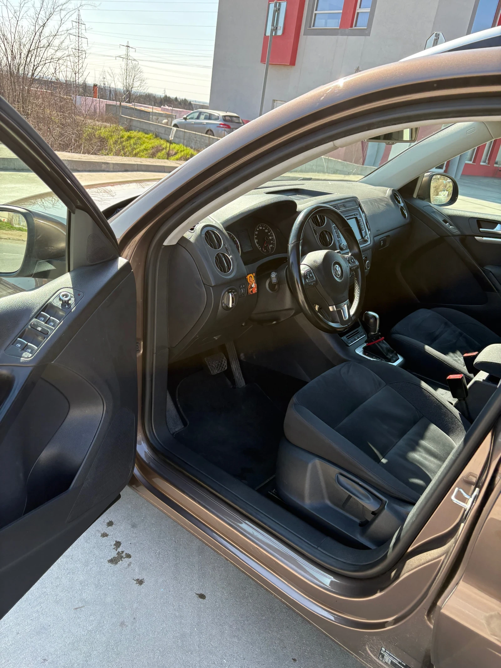 VW Tiguan Tiguan, снимка 6 - Автомобили и джипове - 53744623