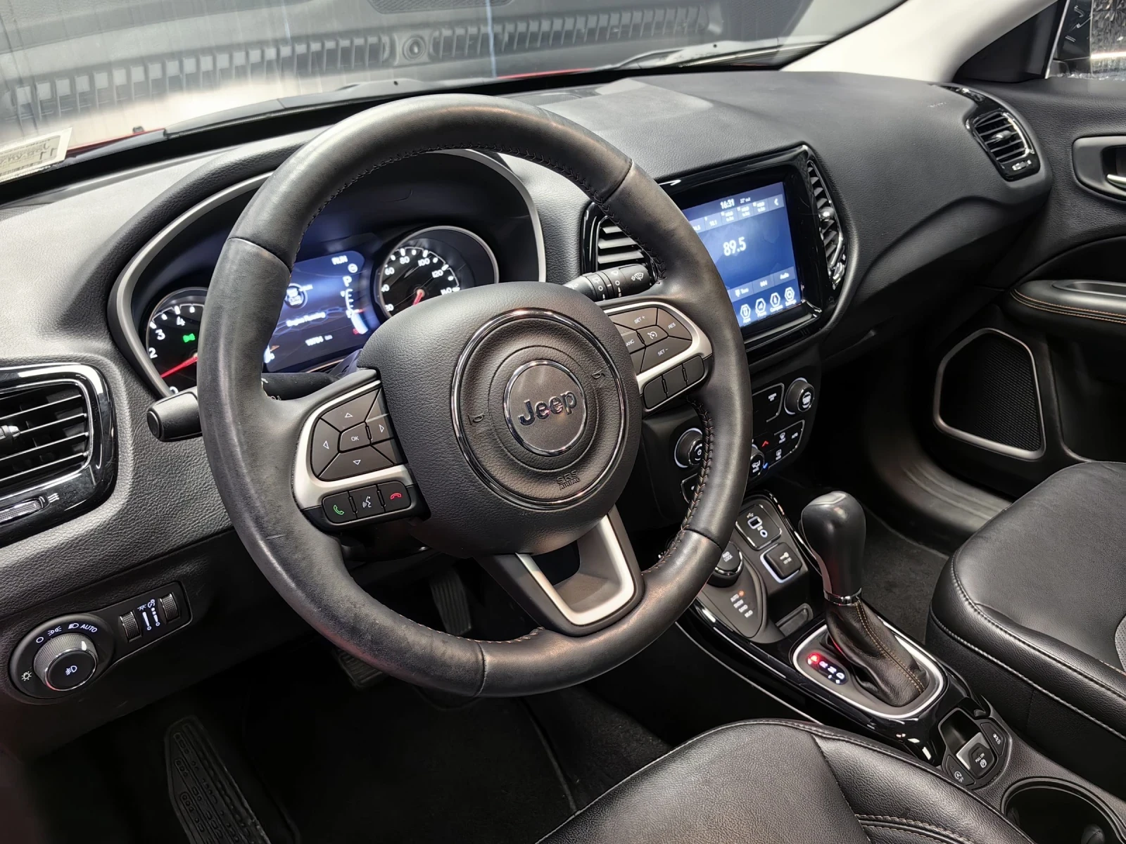 Jeep Compass 2.4* 4x4* LIMITED* 19600KM* KEYLESS* TV* CAMERA* , снимка 11 - Автомобили и джипове - 53864978