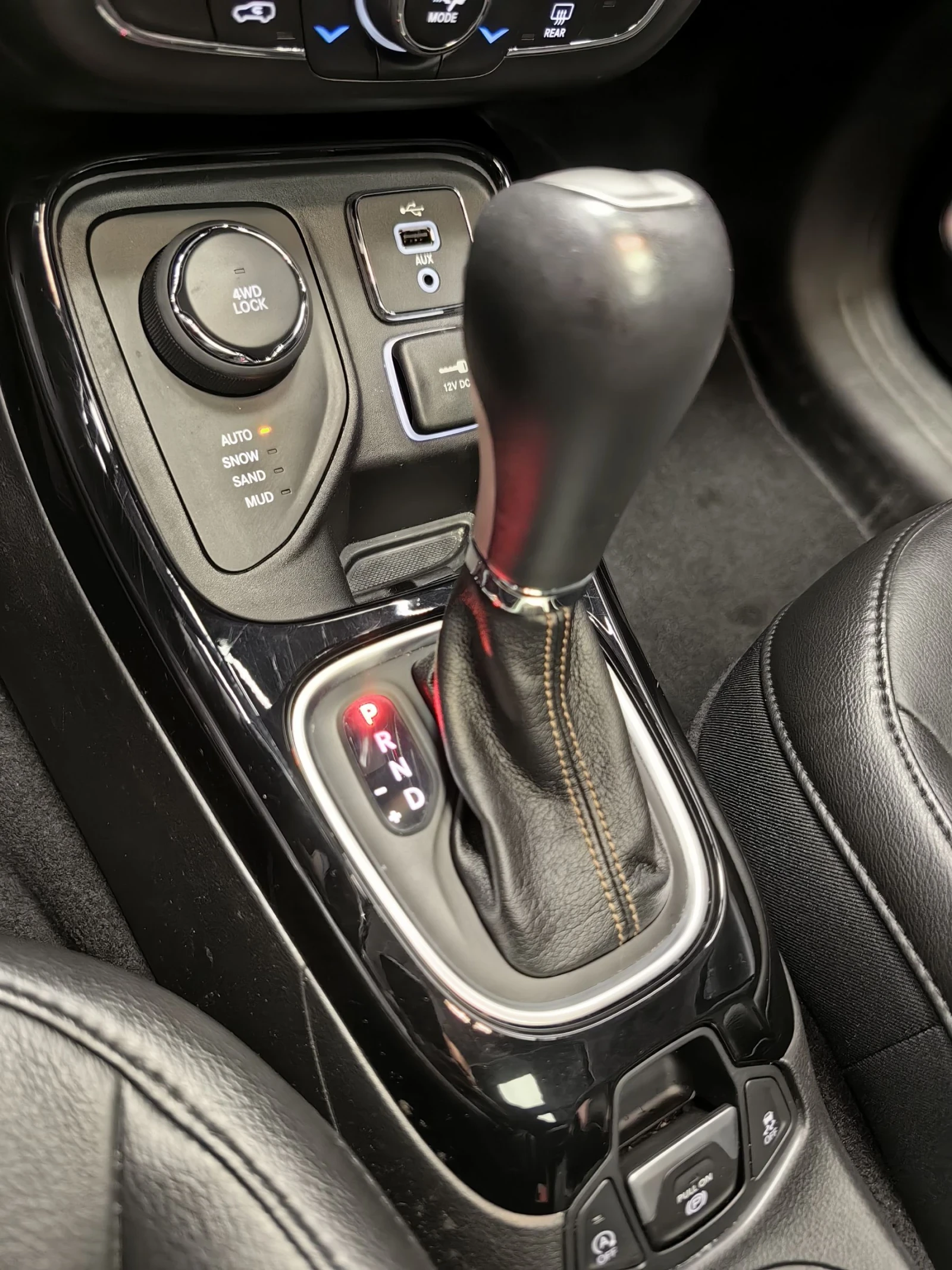 Jeep Compass 2.4* 4x4* LIMITED* 19600KM* KEYLESS* TV* CAMERA* , снимка 16 - Автомобили и джипове - 53864978