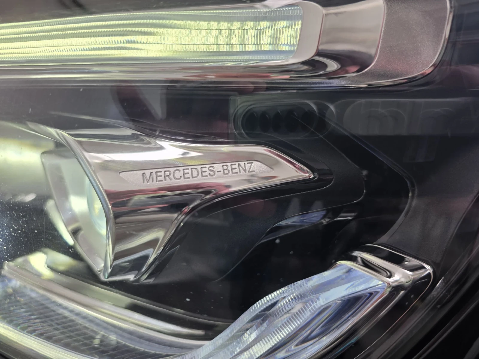 Mercedes-Benz GLB 200d, снимка 7 - Автомобили и джипове - 54007977