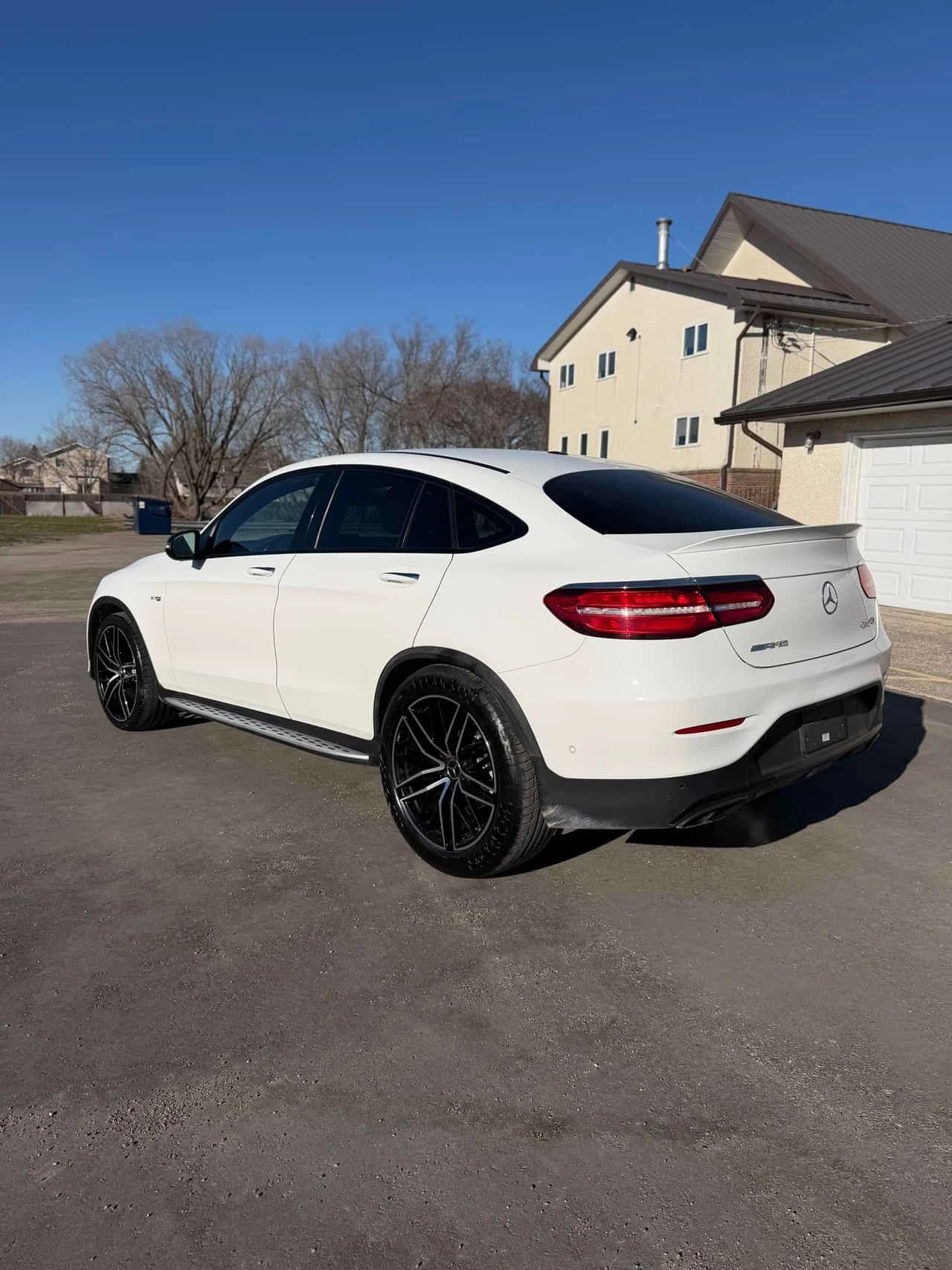 Mercedes-Benz GLC 43 AMG COUPE * ПОДГРЕВИ * BURMESTER * PANO * ДИСТРОНИК, снимка 17 - Автомобили и джипове - 54447993